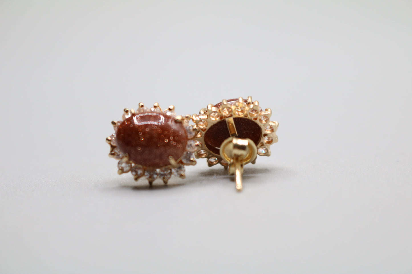 14k Yellow Gold Oval Brown Sunstone Earring
