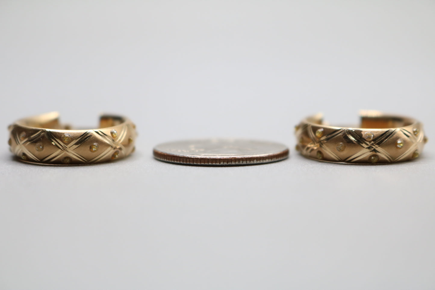 14k Yellow Gold Crisscross Style Hoop Earring