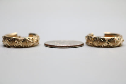 14k Yellow Gold Crisscross Style Hoop Earring