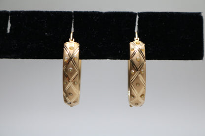 14k Yellow Gold Crisscross Style Hoop Earring