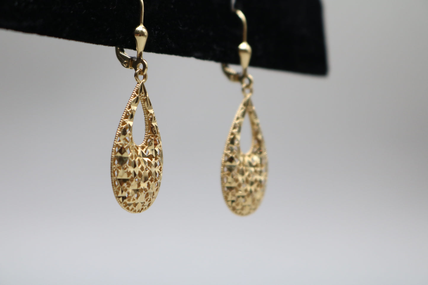 14k Yellow Gold Fancy Teardrop Earring