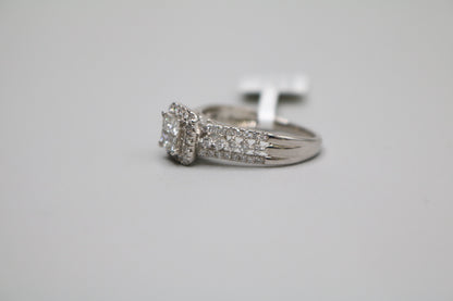 14K White Gold Cluster Diamond Square Ring (1.00 CTW) (Size 8 3/4)