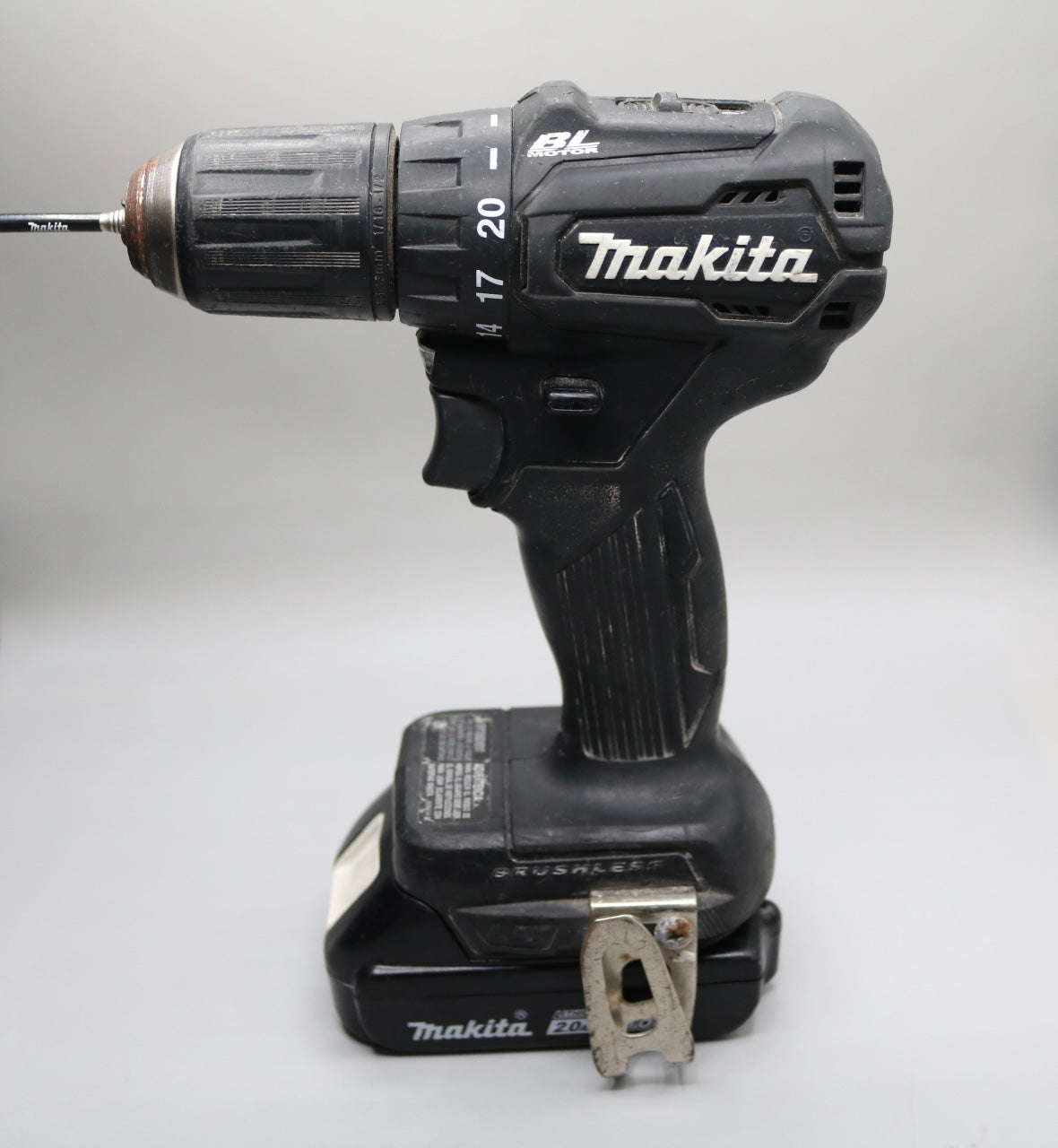 Second-hand | Makita Driver Drill w/ 18v 2.0 AH Battery - (No Shipping)