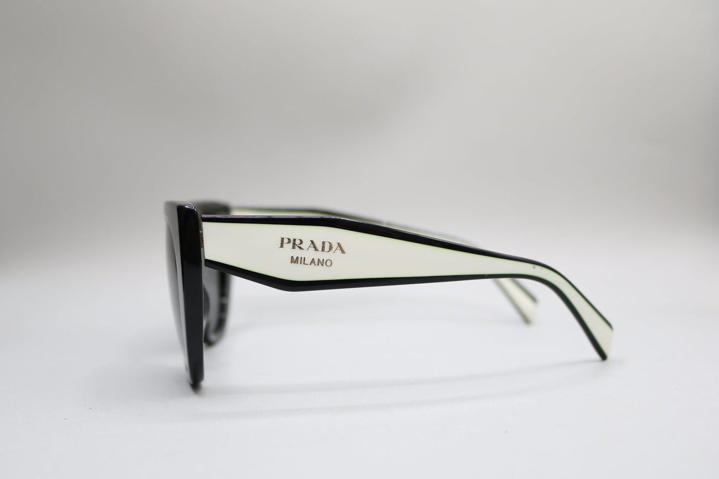 Prada Unisex SPR 14W-F Sunglasses