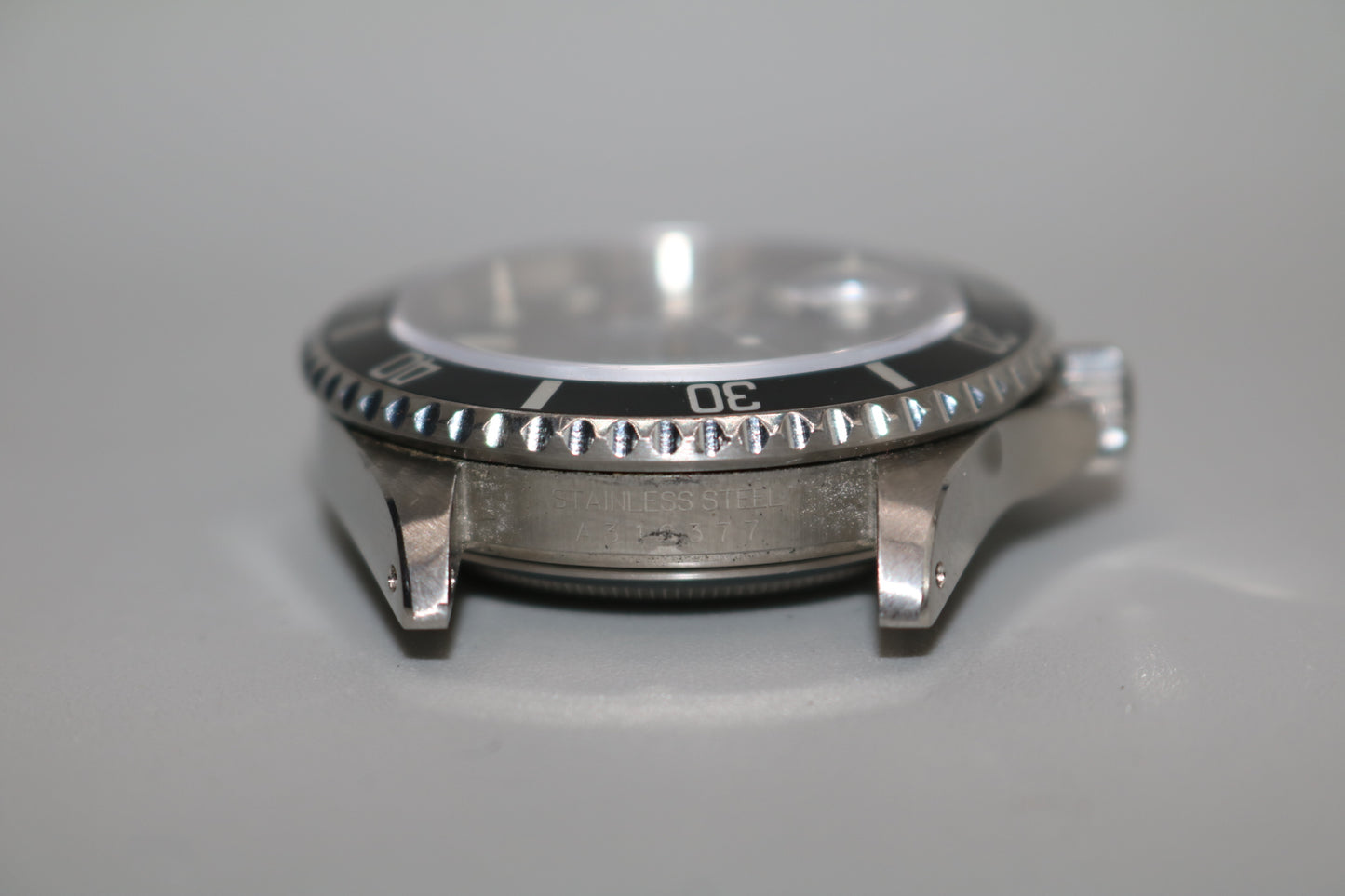 1999 Rolex Oyster Perpetual Date Submariner 16610 40mm Men's Watch (Local Pick-Up Only)