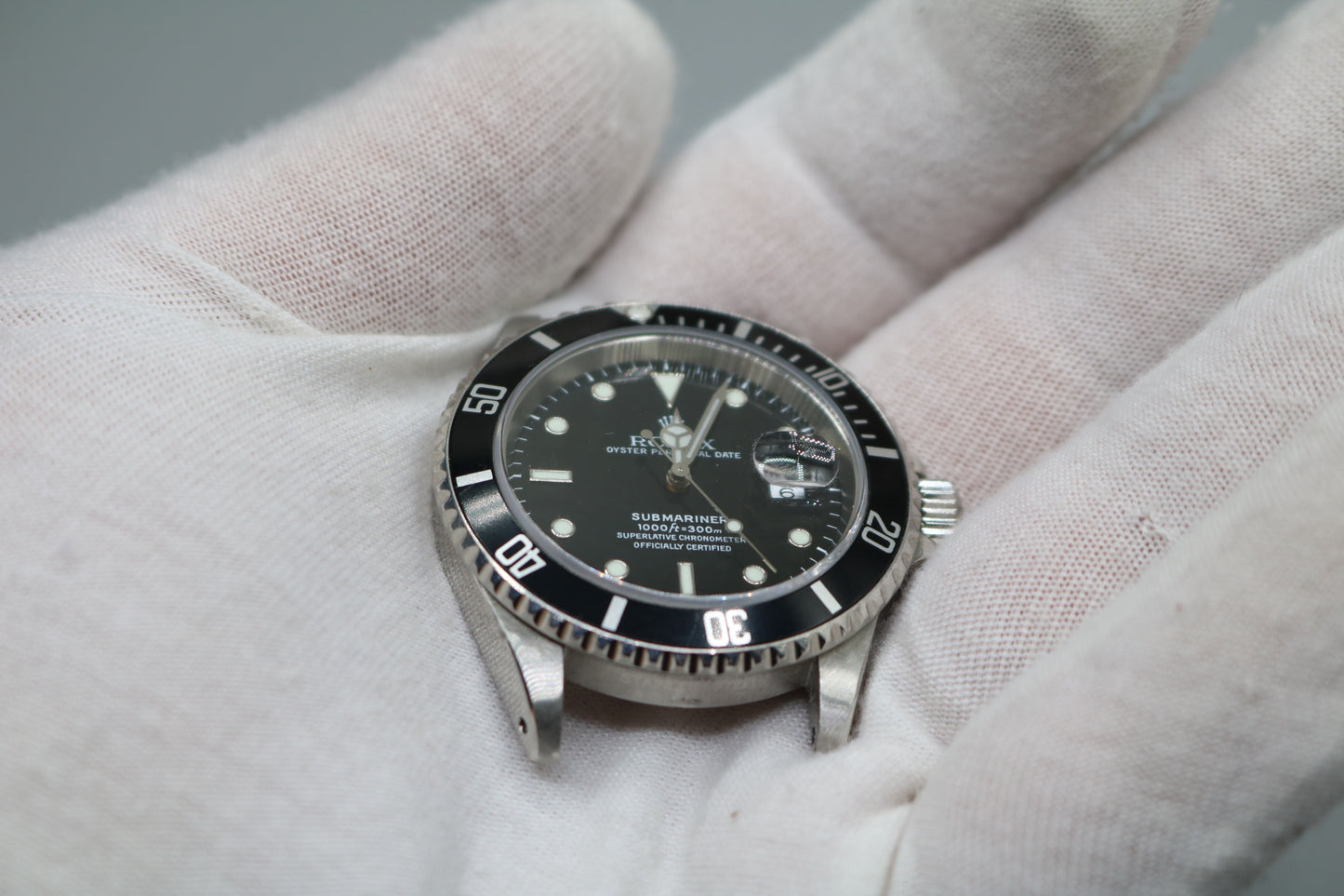 1999 Rolex Oyster Perpetual Date Submariner 16610 40mm Men's Watch (Local Pick-Up Only)