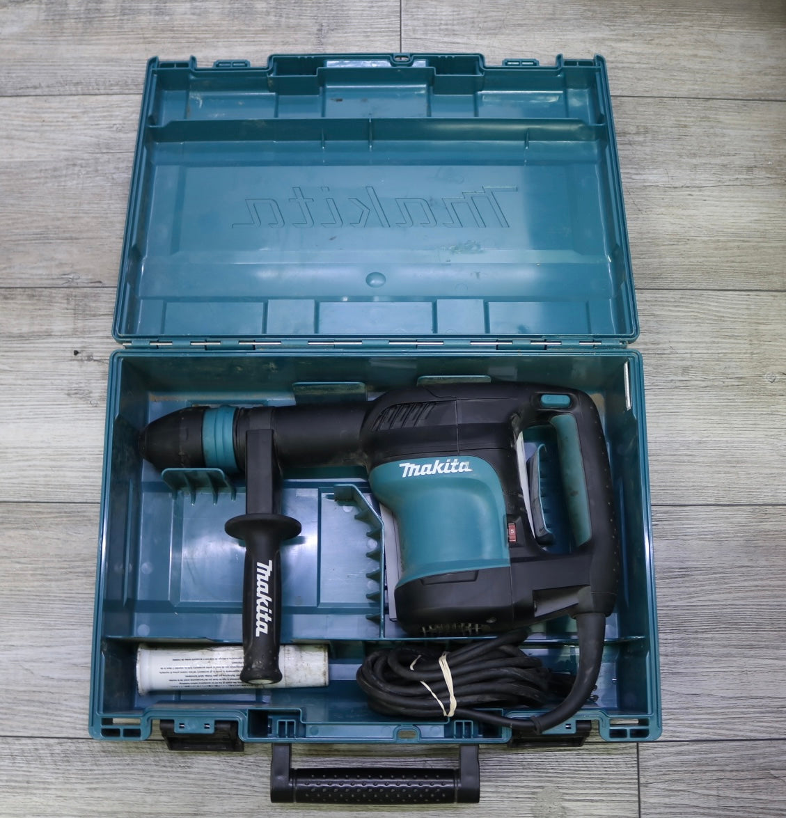 Makita HM0870C 11 lb. Demolition Hammer