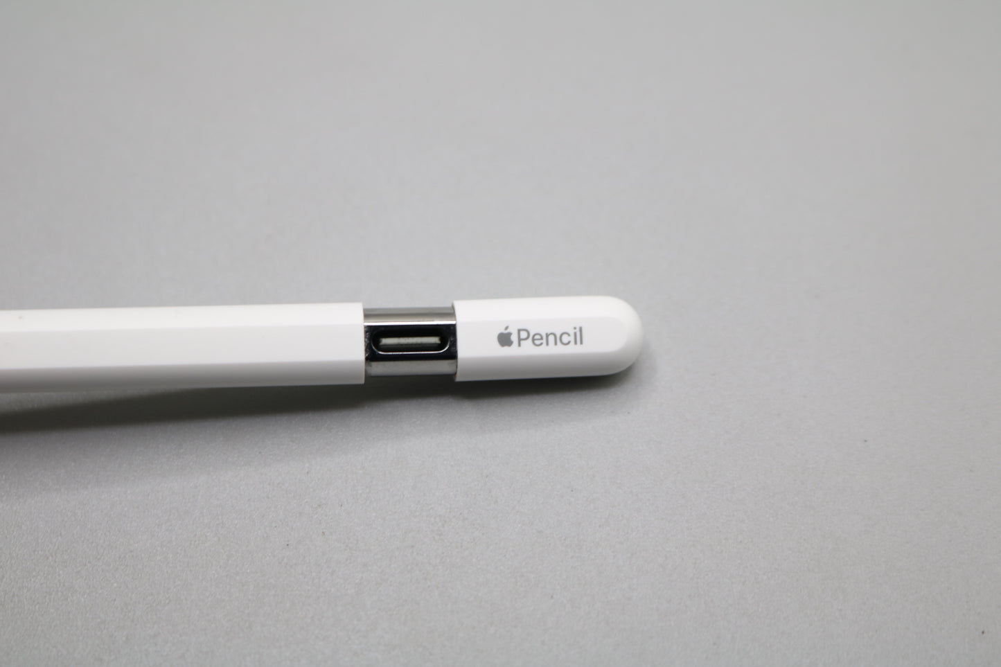 Apple iPad A2757 with Apple Pen A3085
