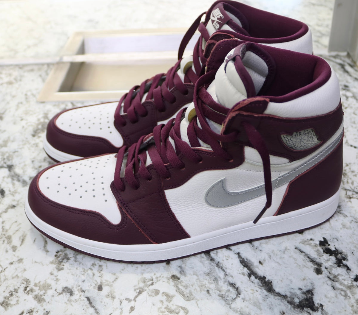 Air Jordan 1 Bordeaux (Size 12)