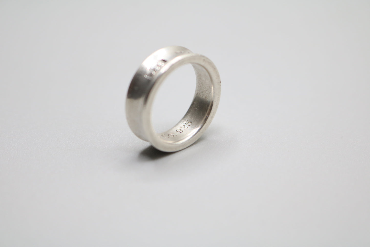 Pre-Owned | Tiffany & Co. Vintage Classic 1837 Concave Sterling Silver 925 Size US 5 1/2