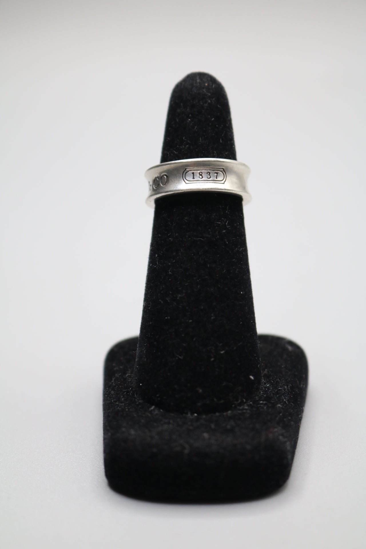 Pre-Owned | Tiffany & Co. Vintage Classic 1837 Concave Sterling Silver 925 Size US 5 1/2