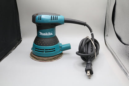 Makita BO5030 Random Orbit Sander