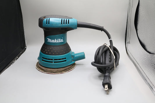 Makita BO5030 Random Orbit Sander