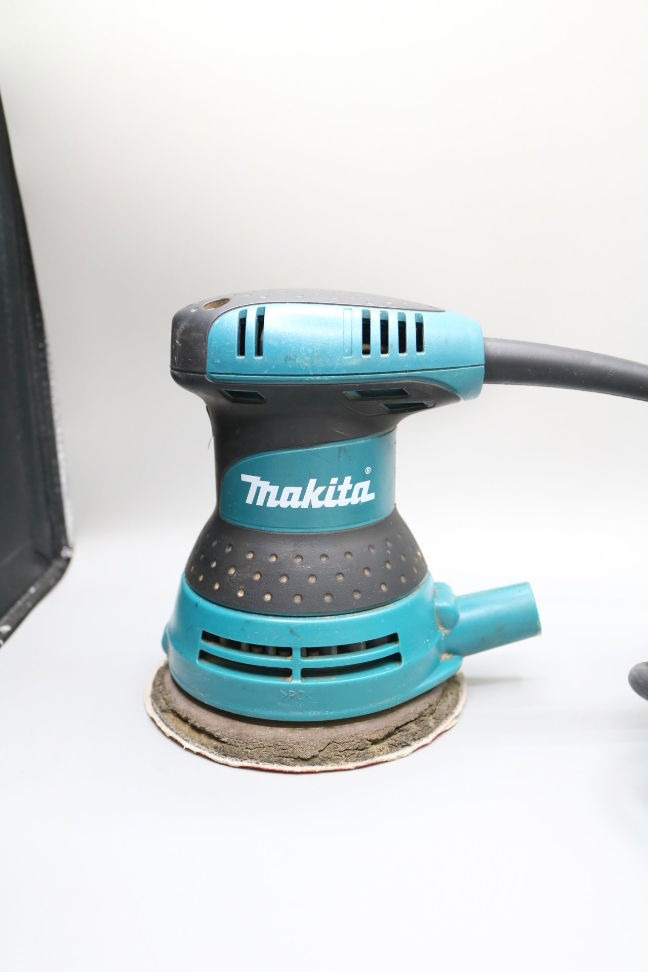 Makita BO5030 Random Orbit Sander