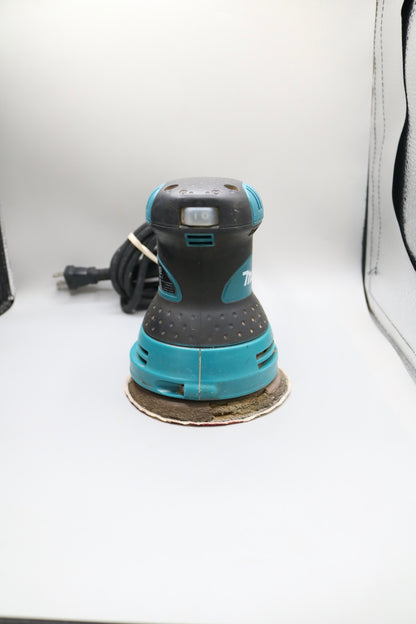 Makita BO5030 Random Orbit Sander