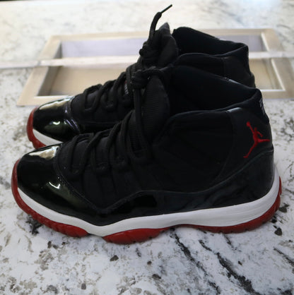 Air Jordan 11 Retro Bred 2001 Release (Size 7 Men)