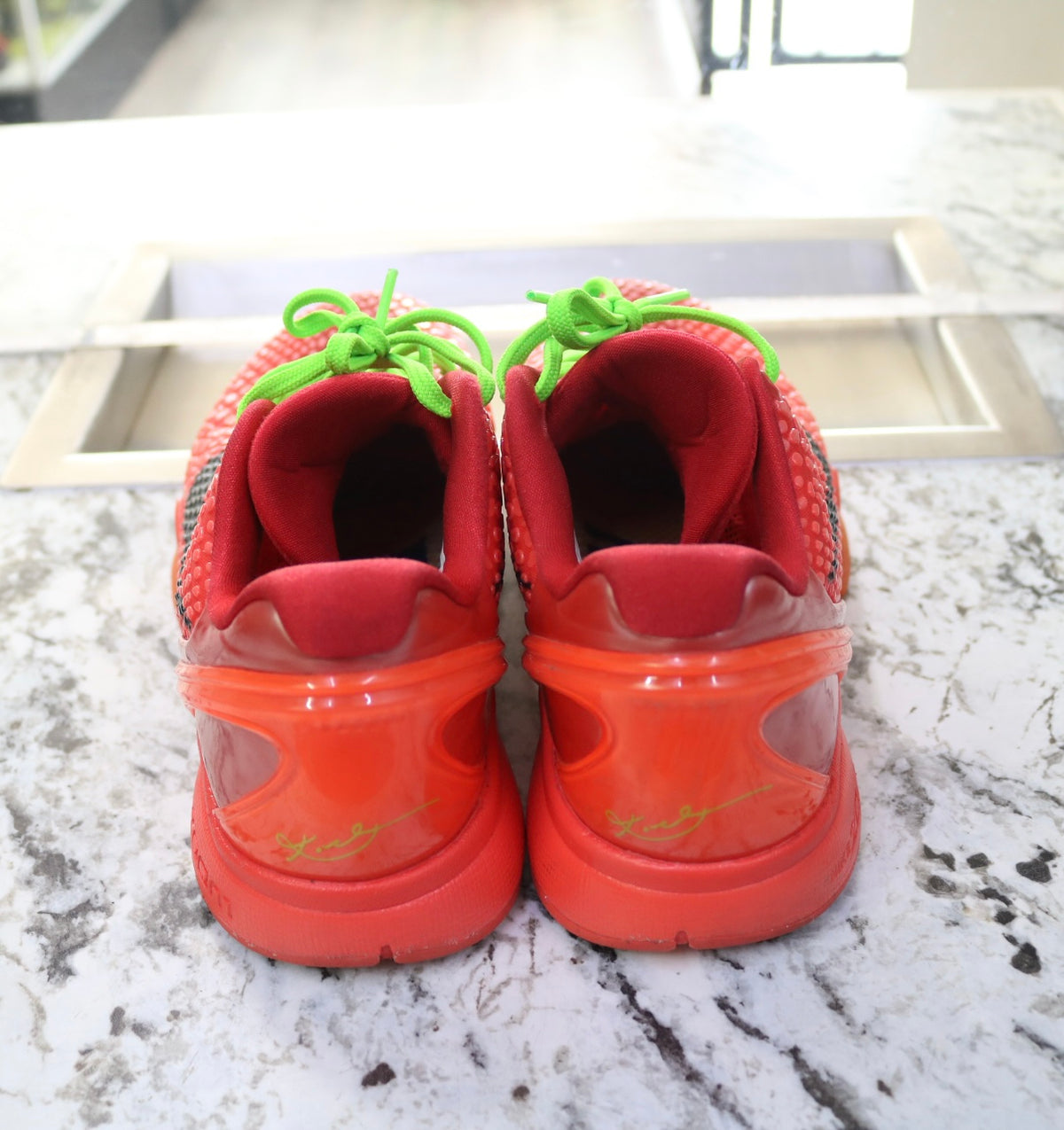 Kobe 6 Protro Reverse Grinch (Size 10)