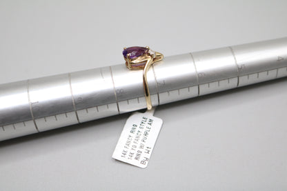 14K Yellow Gold Fancy Solitaire Amethyst Ring (Size 7 1/4)