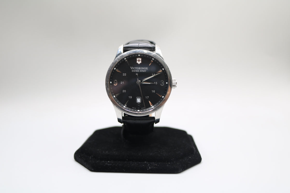 Victorinox Swiss Army Model 241475 Black Dial Watch
