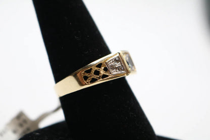 14k Yellow Gold Fancy Ring w/Clear Stones (Size 10 1/2)