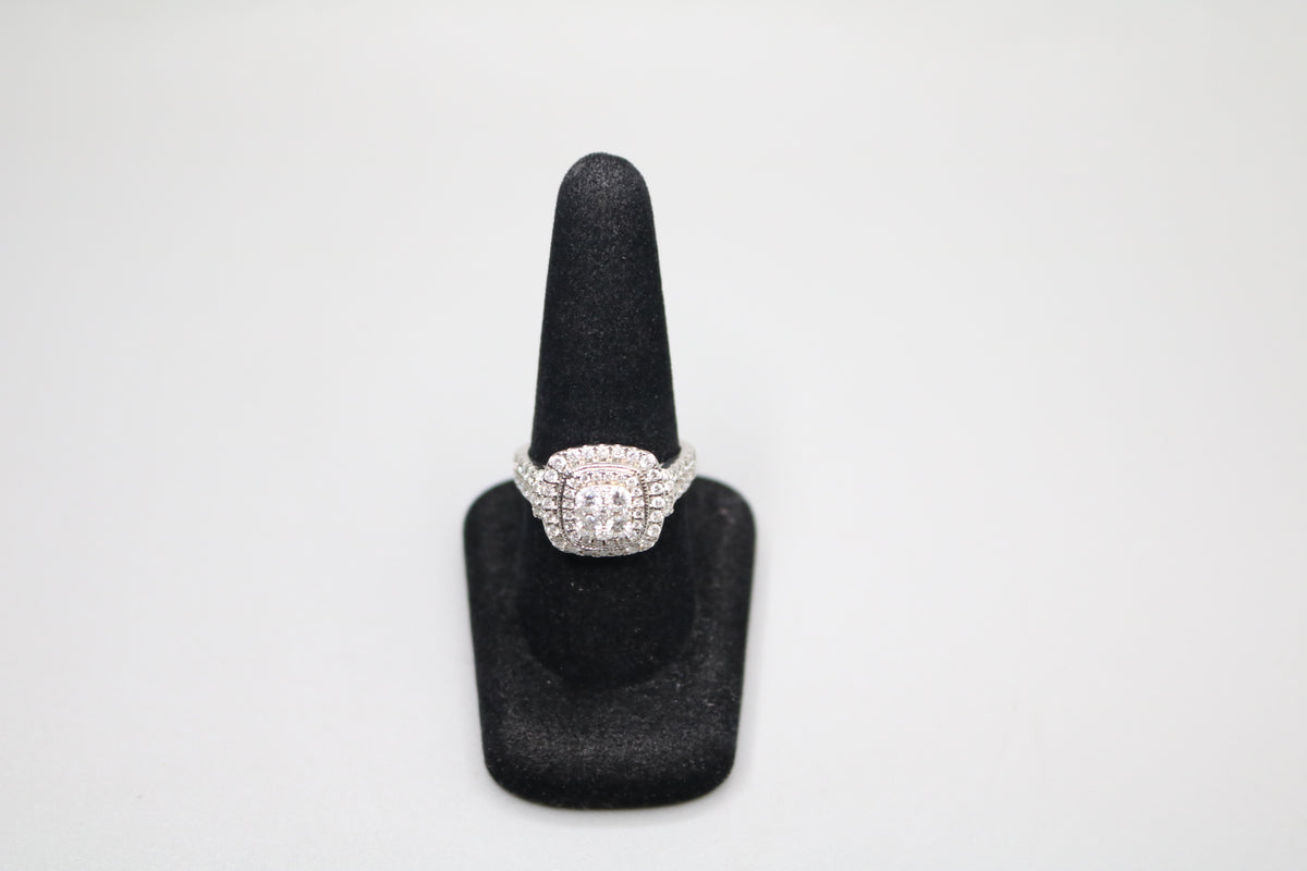 10k White Gold Diamond Cluster Ring (9 & 1/4's)