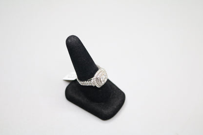 10k White Gold Diamond Cluster Ring (9 & 1/4's)