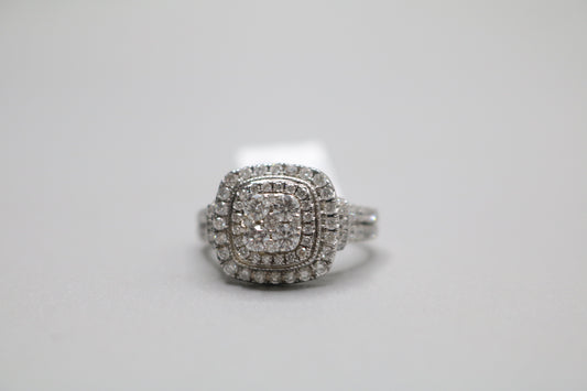 10k White Gold Diamond Cluster Ring (9 & 1/4's)