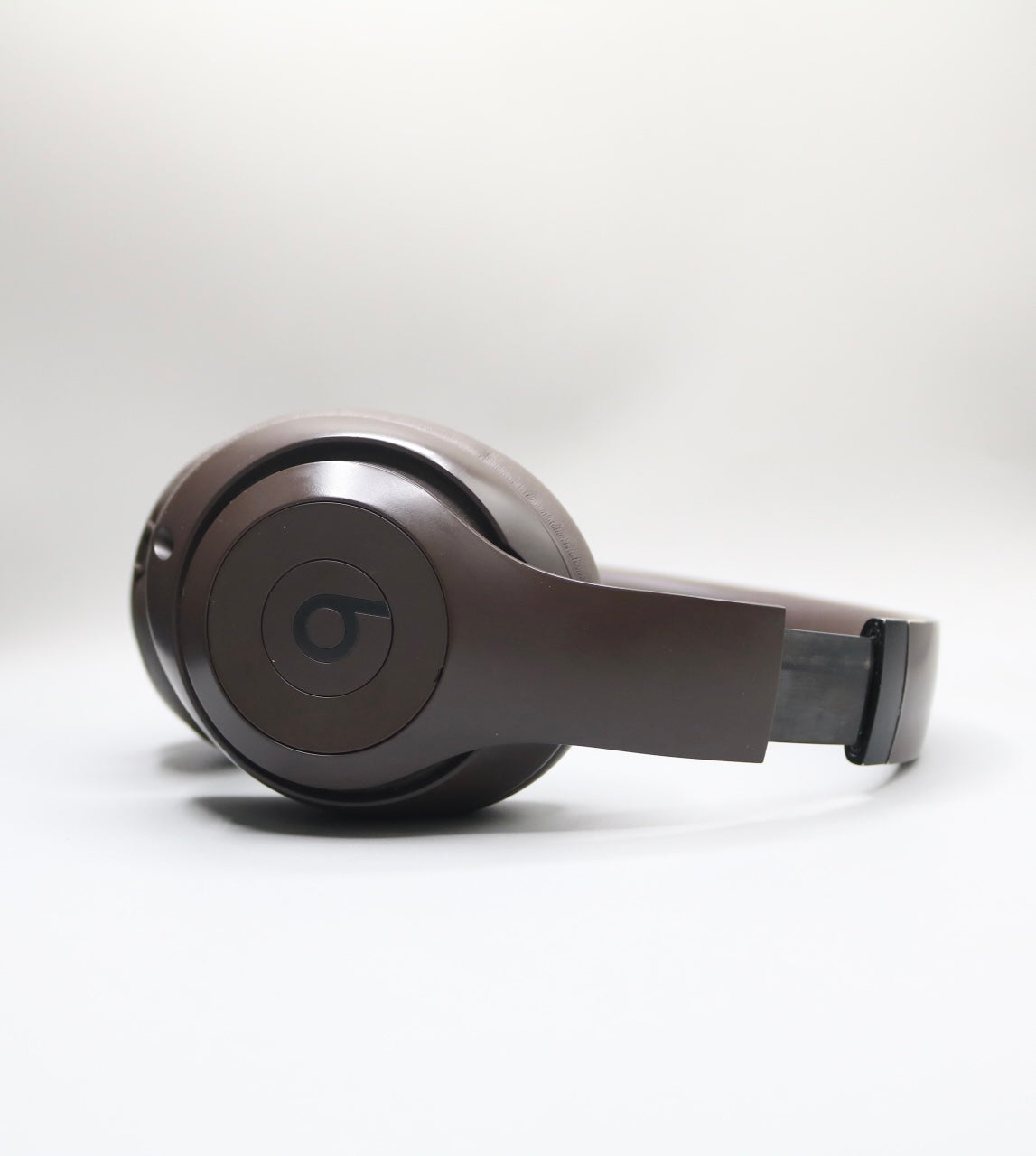Beats A2924 Studio Pro Wireless Headphones