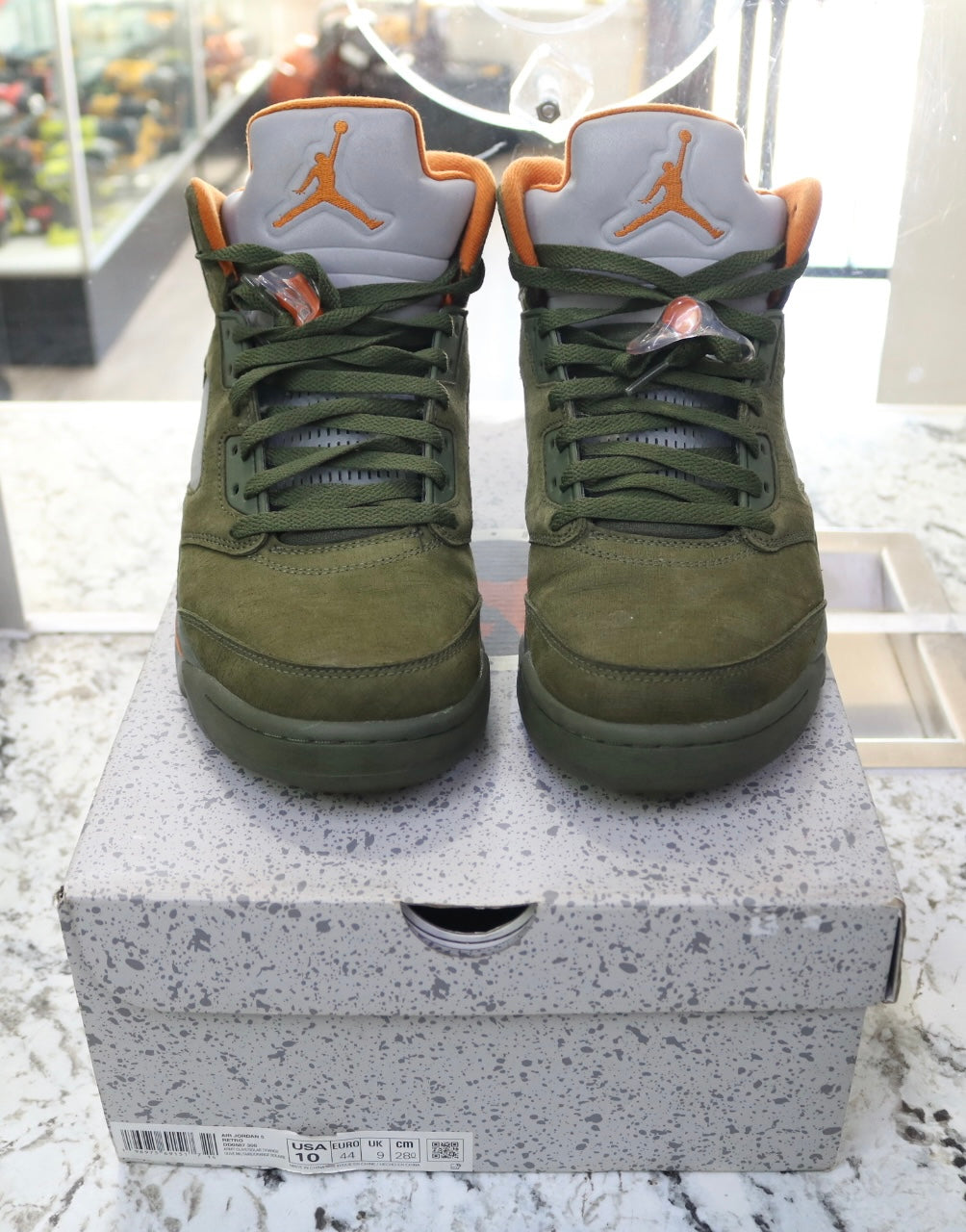 Nike Air Jordan 5 Retro Army Olive Green-Solar Orange-Olive Size 10