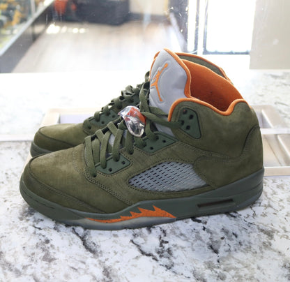 Nike Air Jordan 5 Retro Army Olive Green-Solar Orange-Olive Size 10