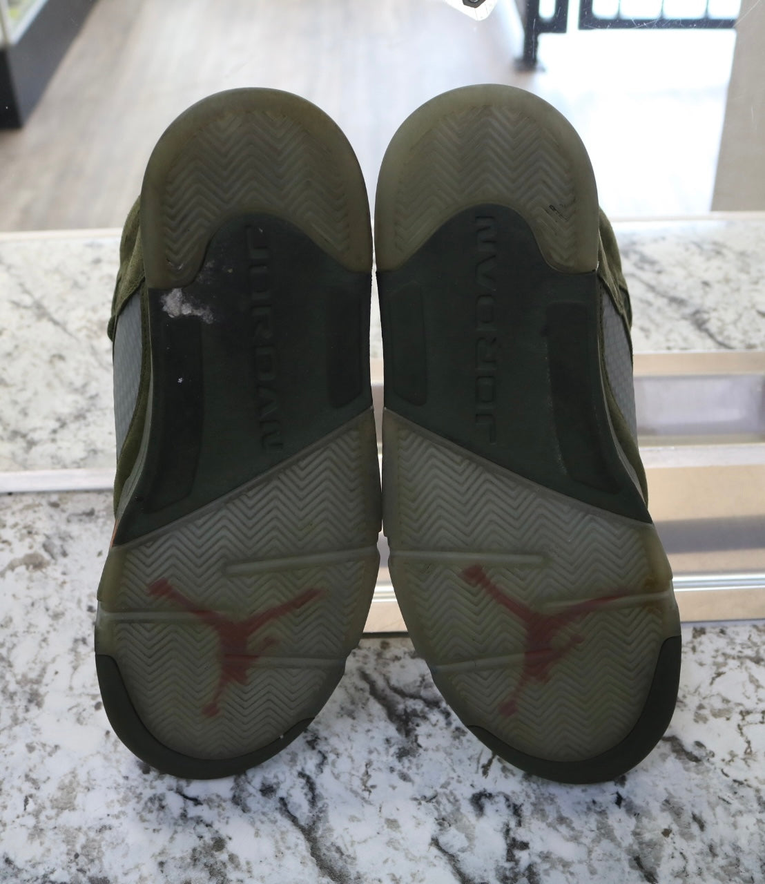Nike Air Jordan 5 Retro Army Olive Green-Solar Orange-Olive Size 10