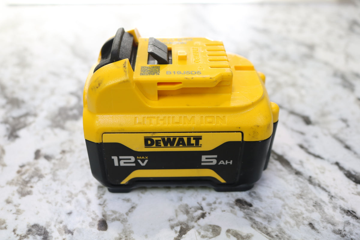 Dewalt DCB1102 12V/20V Lithium-Ion Battery/Charger