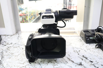 Sony HXR-MC2500 12x Optical Zoom 200x Digital Zoom Full HD Shoulder Mount Cam