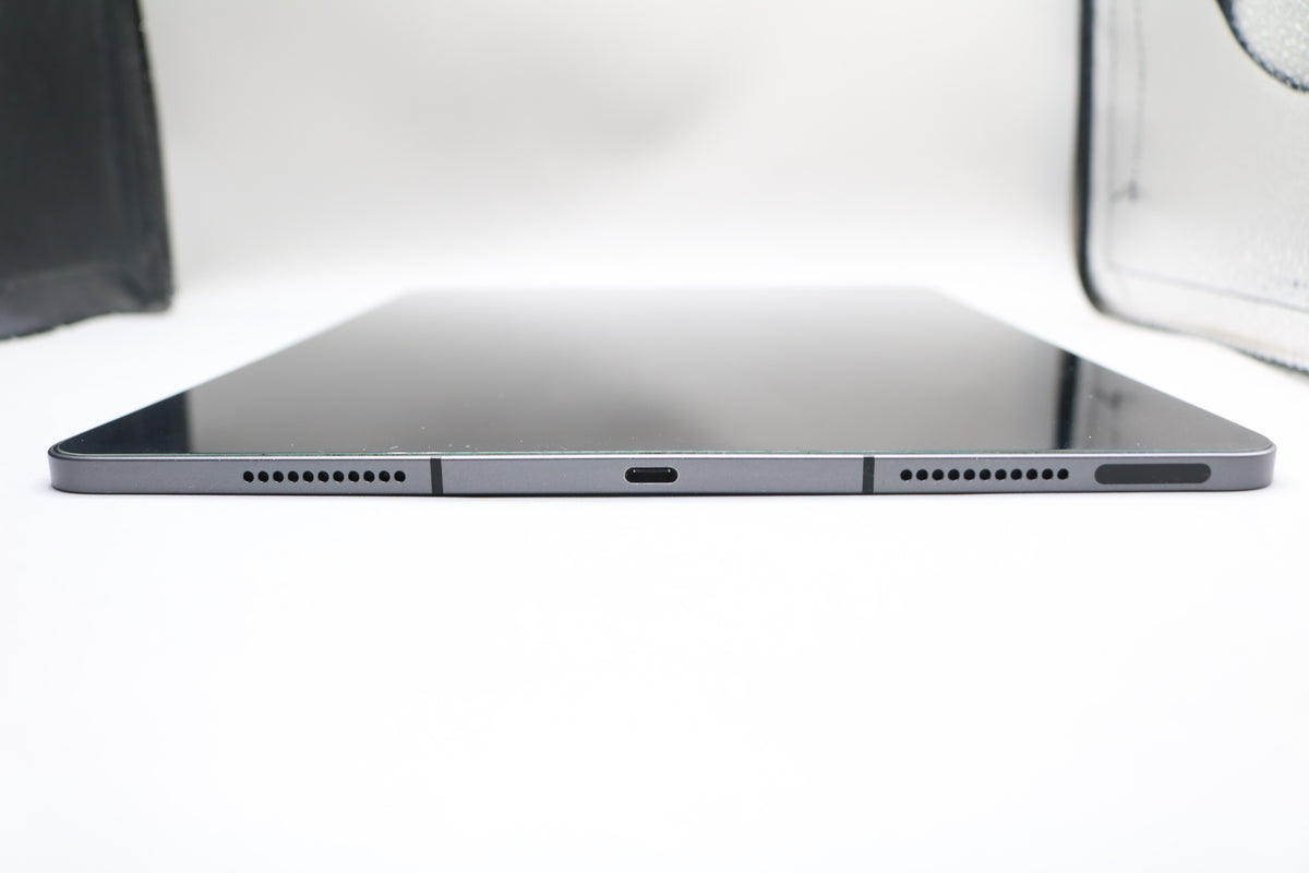 Apple IPad Pro 5th Generation Space Gray A2379 256 GB