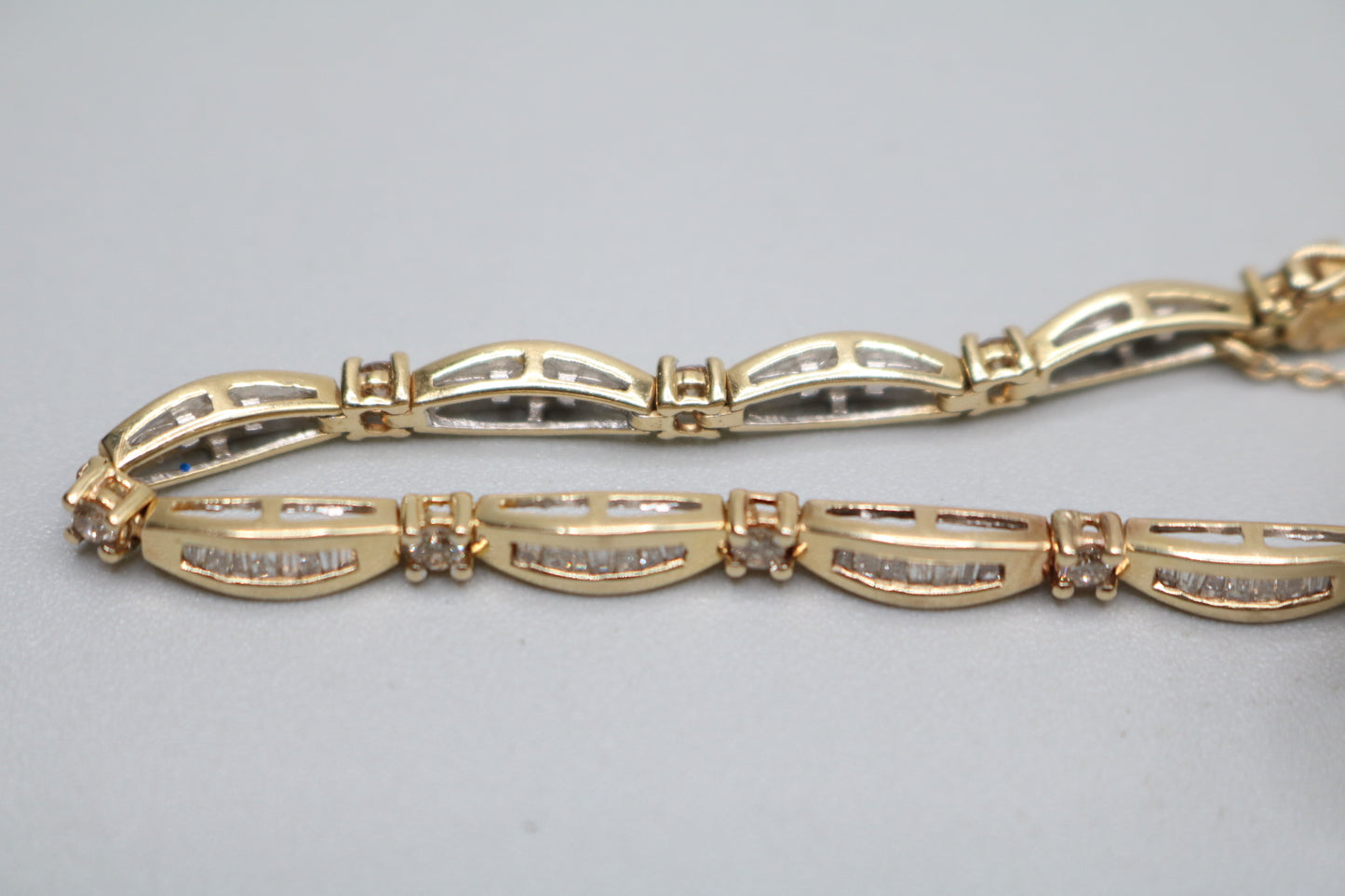 10K Yellow Gold Diamond Tennis Bracelet (2.00 CTW) (17 cm)