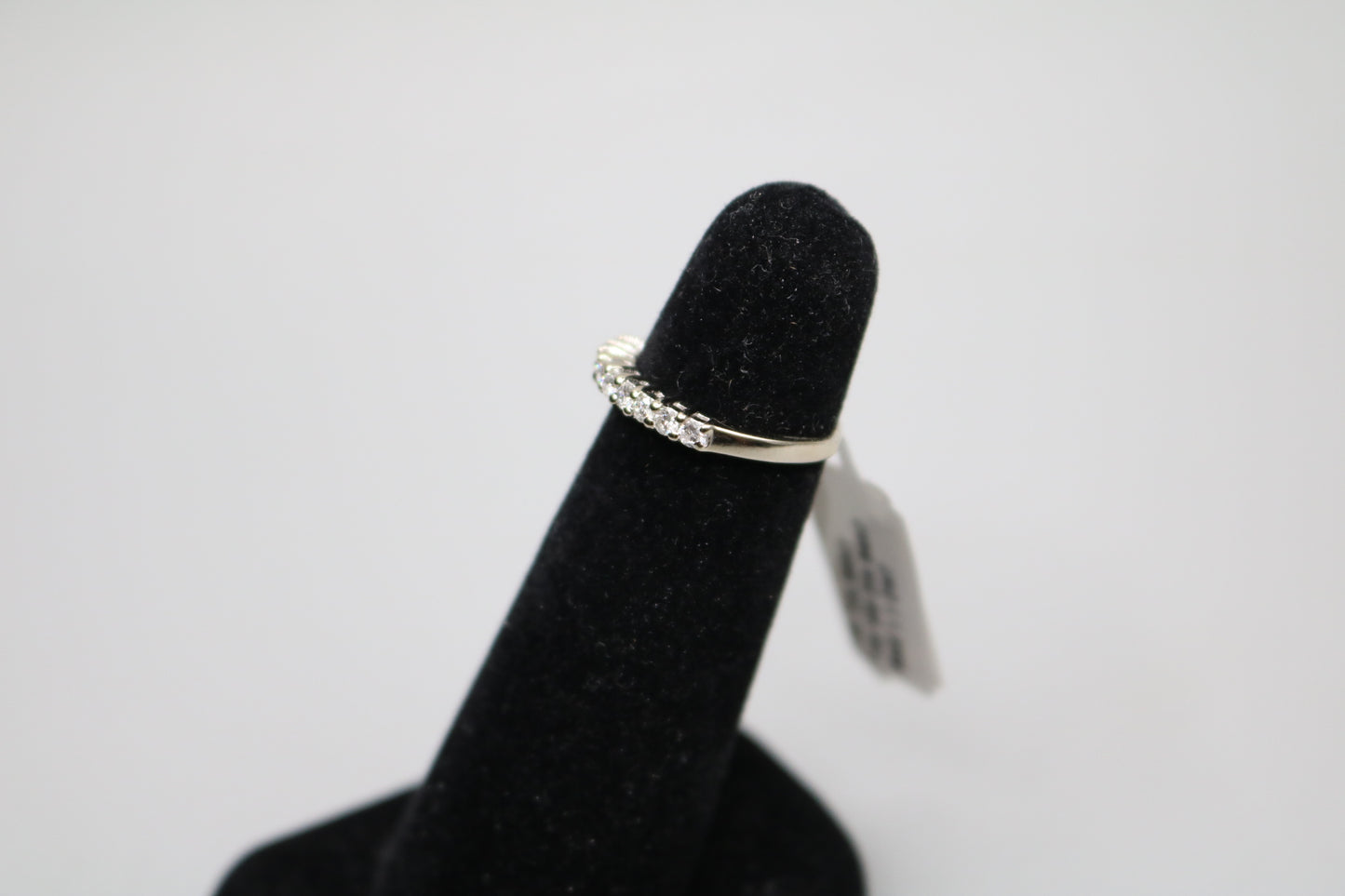 14K White Gold Channel Diamond Band Ring (Size 4 3/4)