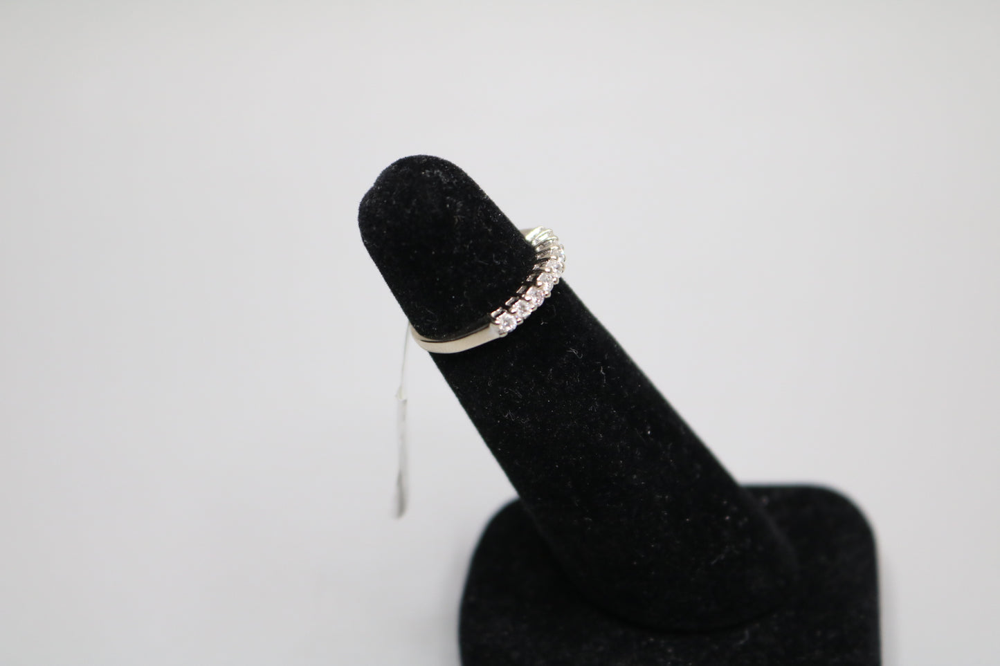 14K White Gold Channel Diamond Band Ring (Size 4 3/4)