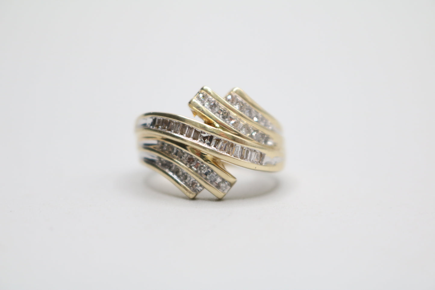 10K Yellow Gold Lady's Diamond Cocktail Ring (Size 6 1/2)
