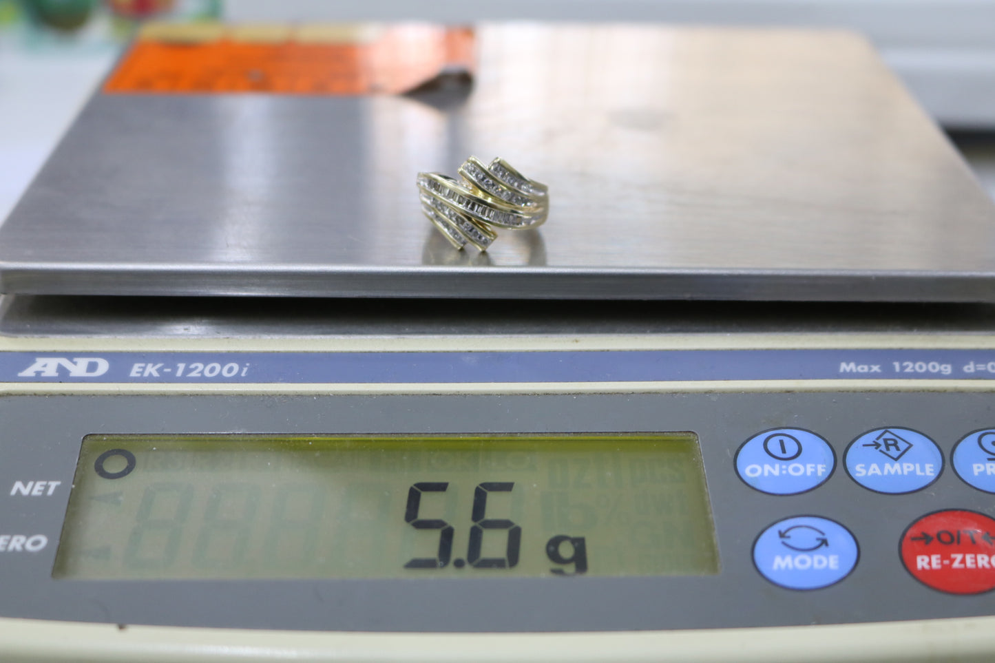 10K Yellow Gold Lady's Diamond Cocktail Ring (Size 6 1/2)
