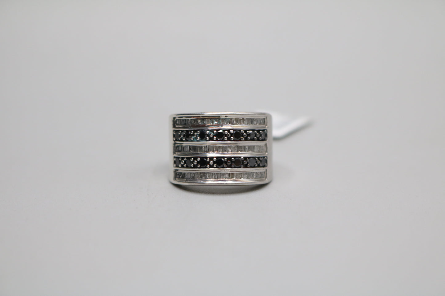 Sterling Silver Diamond Cluster Band Ring (Size 6 3/4) (0.60 CTW)