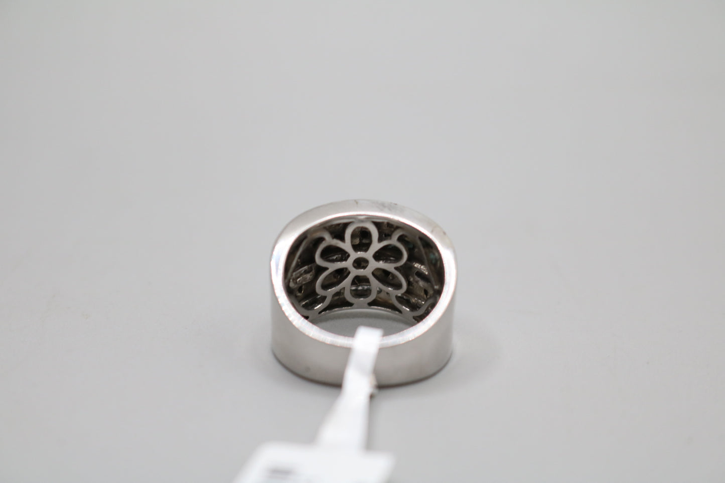 Sterling Silver Diamond Cluster Band Ring (Size 6 3/4) (0.60 CTW)