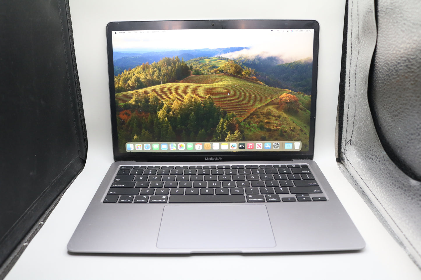 2020 Apple MacBook Air A2179 13-Inch (8GB, 256 GB SSD)