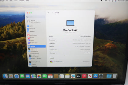 2020 Apple MacBook Air A2179 13-Inch (8GB, 256 GB SSD)