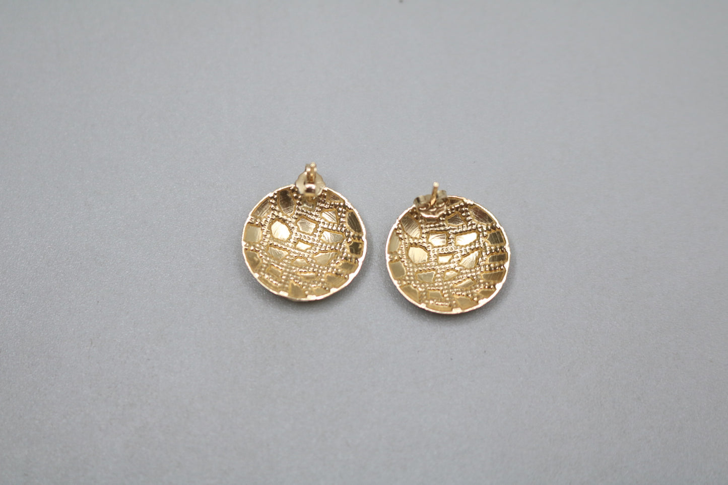 14K Yellow Gold Nugget Style Pair Earrings (3.8 Grams)