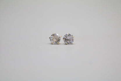 14k Yellow Gold Stud Pair Earrings (1.1 Grams)