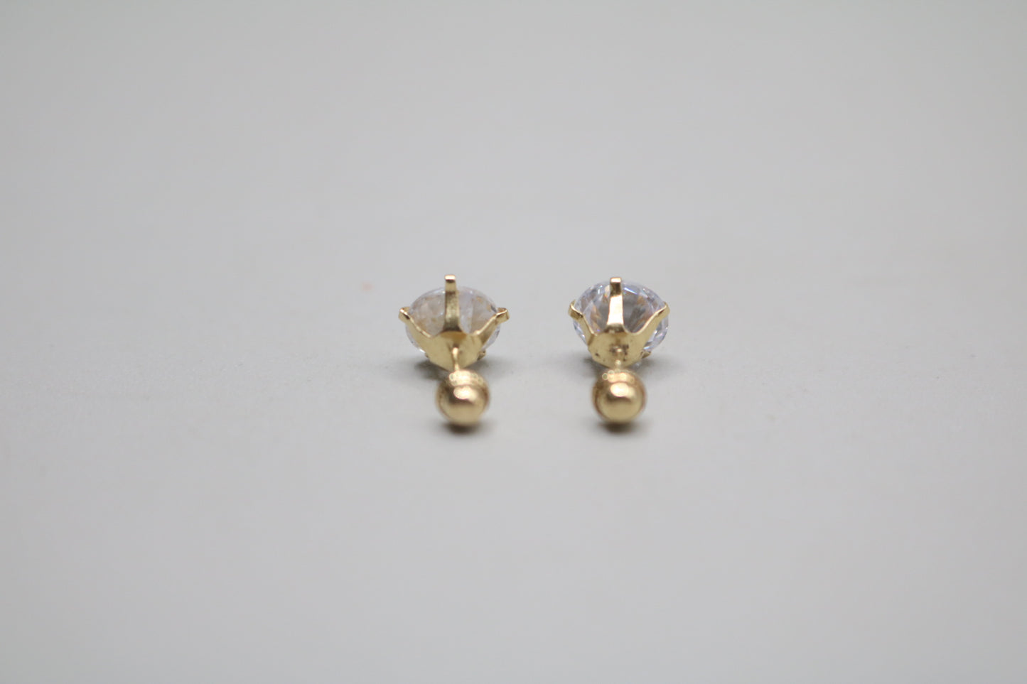 14k Yellow Gold Stud Pair Earrings (1.1 Grams)