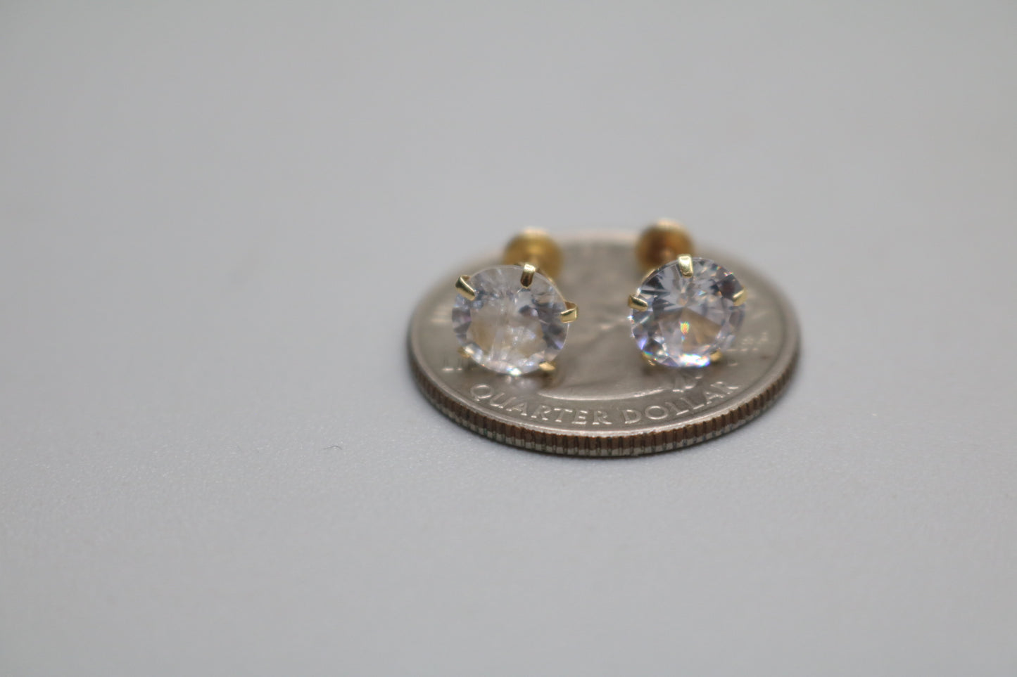 14k Yellow Gold Stud Pair Earrings (1.1 Grams)