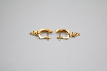 22K Yellow Gold Lever Earrings