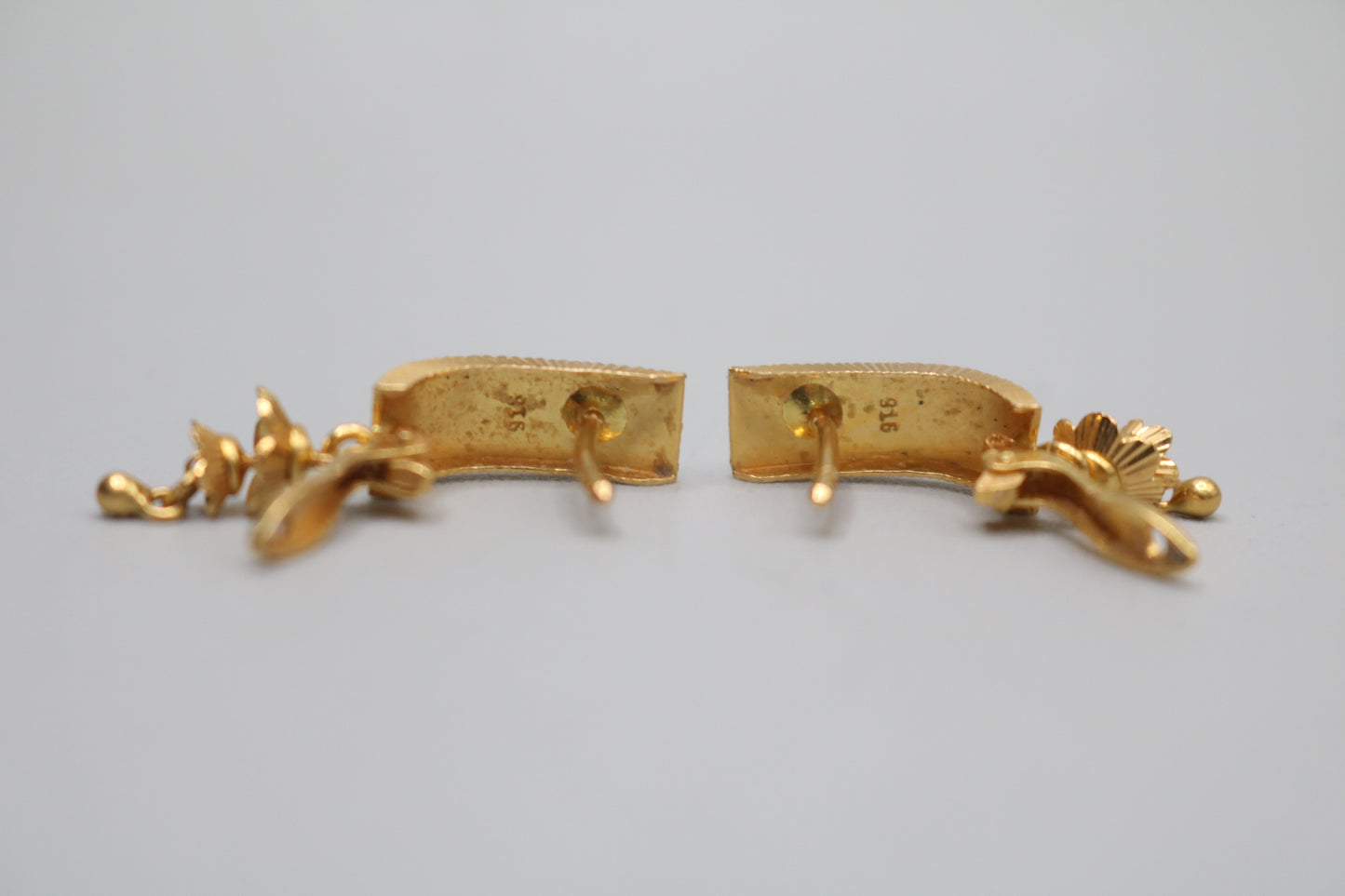 22K Yellow Gold Lever Earrings