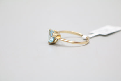 14K Yellow Gold Trilliant Cut Topaz Promise Ring (Size 6 3/4)